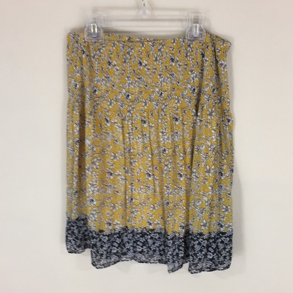 Max Studio Boho Floral Elastic Smocked Skirt  Size Medium